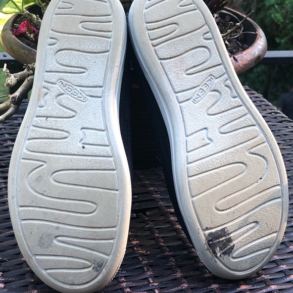 Keen Loralai Black Sneakers . Woman’s Size 8 - Picture 12 of 15